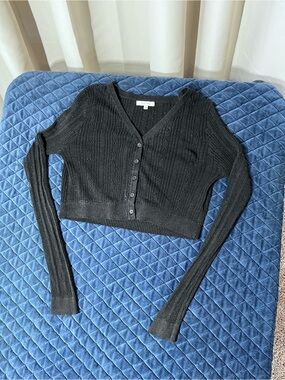 Love Tree Black Cropped V-Neck Button Cardigan